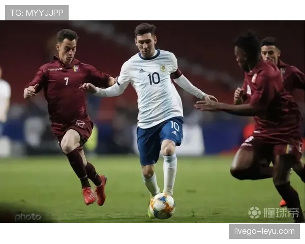 斯卡洛尼引领阿根廷保持竞争力，分享世界杯之路成功经验与战术分析