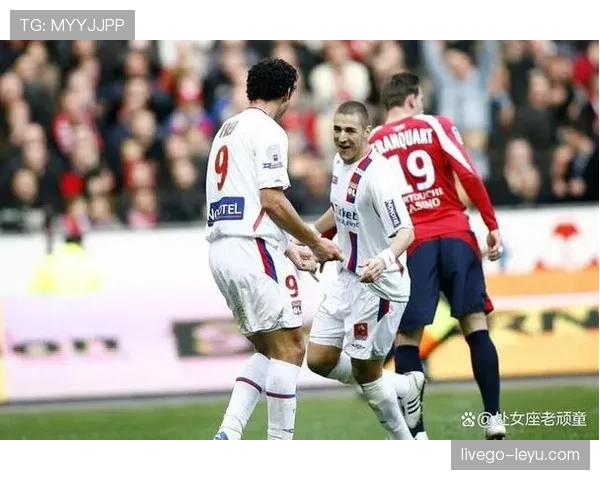 本泽马：从C罗配角到金球先生的迟到巅峰之路