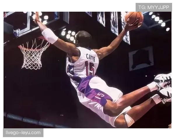 文斯·卡特无球跑位提升进攻节奏明显优于同期得分手