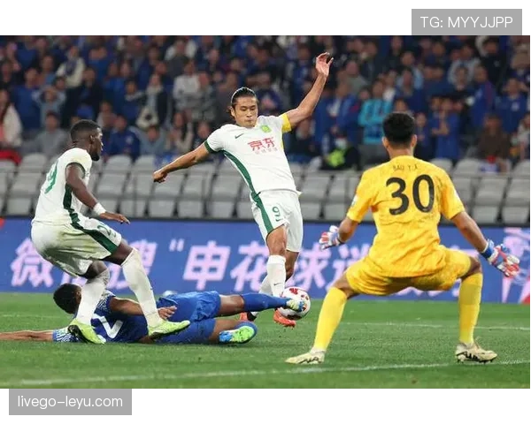 申花中场越守越被动，控不住节奏问题藏不住了